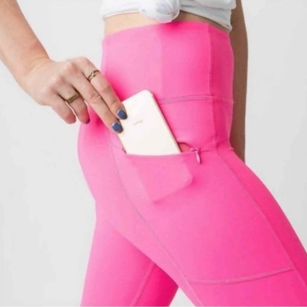 Zyia Hot Pink Pocket Light n Tight Hi-Rise Crop Capri Leggings 17” Size 4